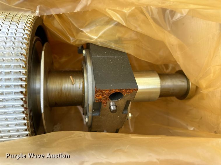 image for item EQ4857 Claas kernel processor roller