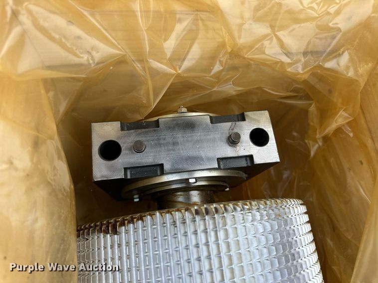 image for item EQ4857 Claas kernel processor roller