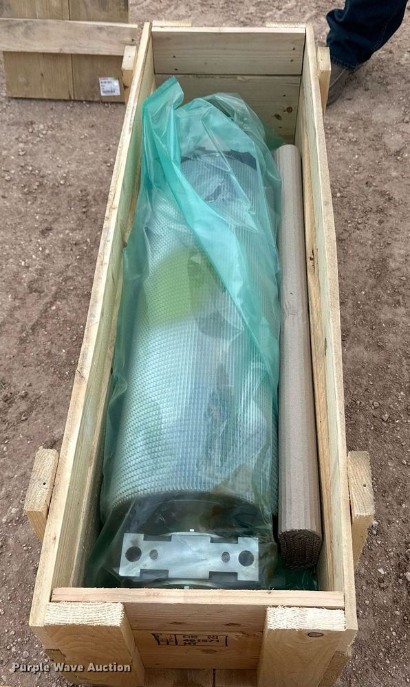 image for item EQ4858 Claas kernel processor roller