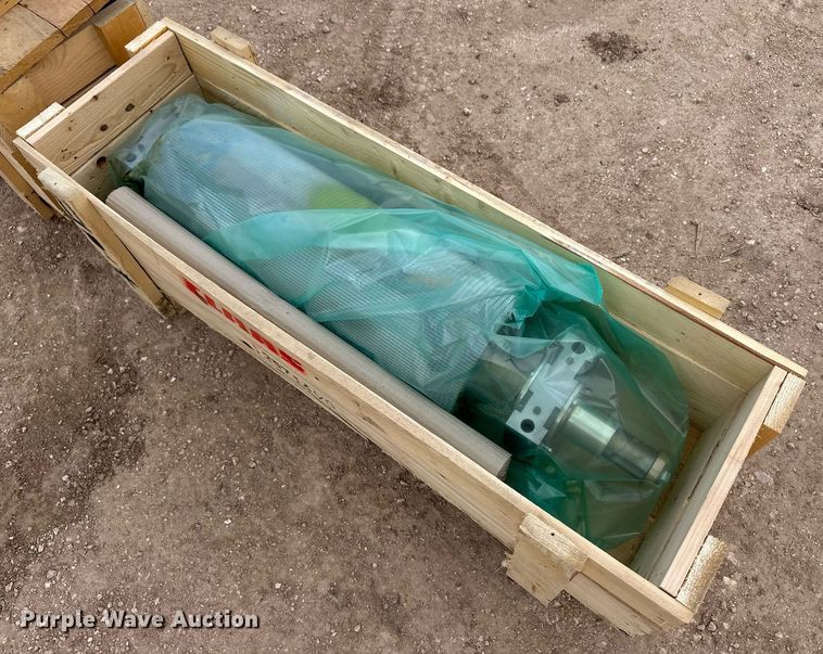 image for item EQ4858 Claas kernel processor roller