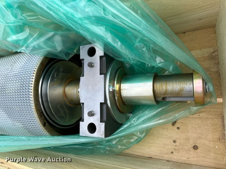 image for item EQ4858 Claas kernel processor roller