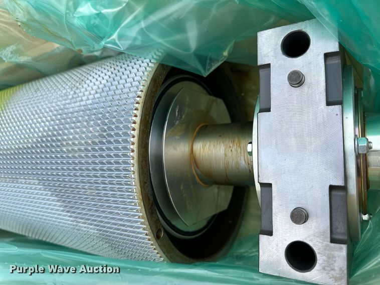 image for item EQ4858 Claas kernel processor roller