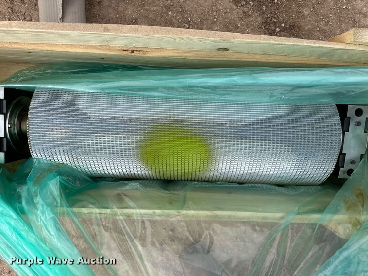 image for item EQ4858 Claas kernel processor roller