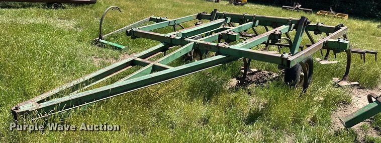 image for item EQ4870 John Deere chisel