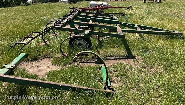 image for item EQ4870 John Deere chisel