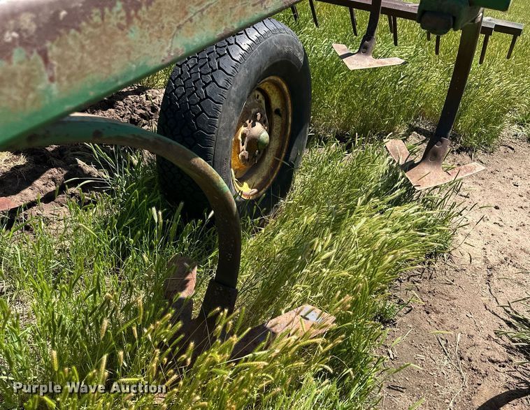 image for item EQ4870 John Deere chisel