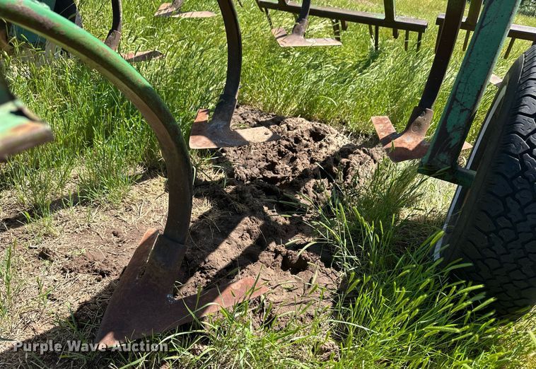 image for item EQ4870 John Deere chisel