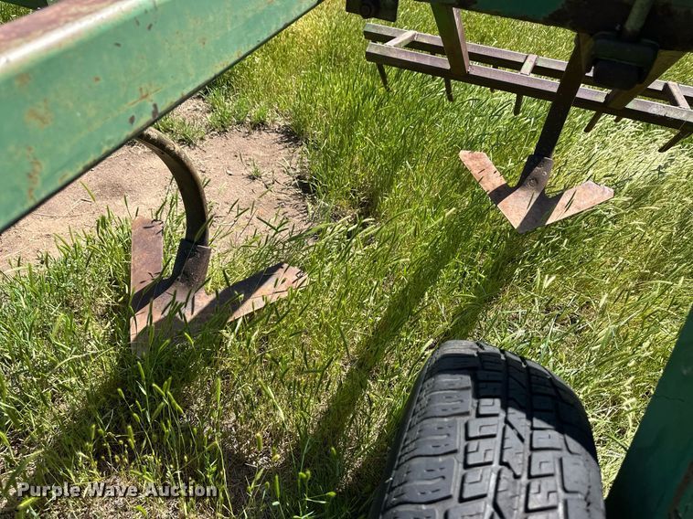 image for item EQ4870 John Deere chisel