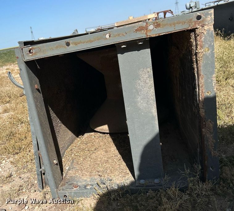 image for item EX9253 Hi roller 2021-72-B enclosed belt conveyor