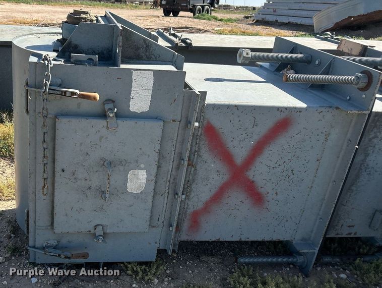 image for item EX9253 Hi roller 2021-72-B enclosed belt conveyor