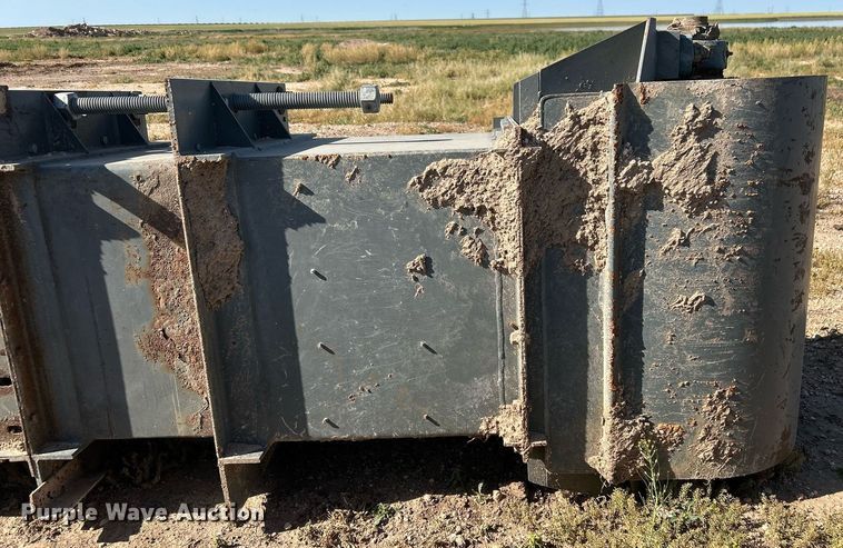 image for item EX9253 Hi roller 2021-72-B enclosed belt conveyor