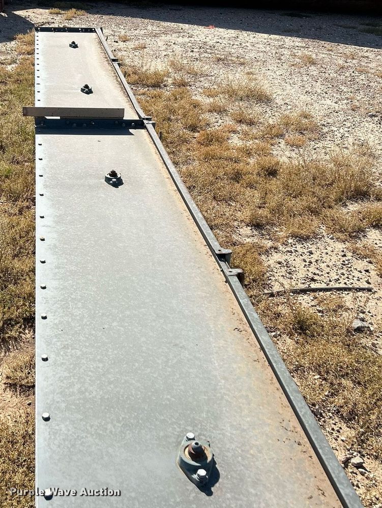 image for item EX9253 Hi roller 2021-72-B enclosed belt conveyor