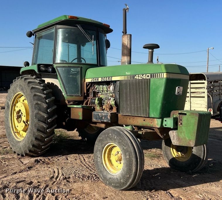 image for item EX9255 1978 John Deere 4240 tractor