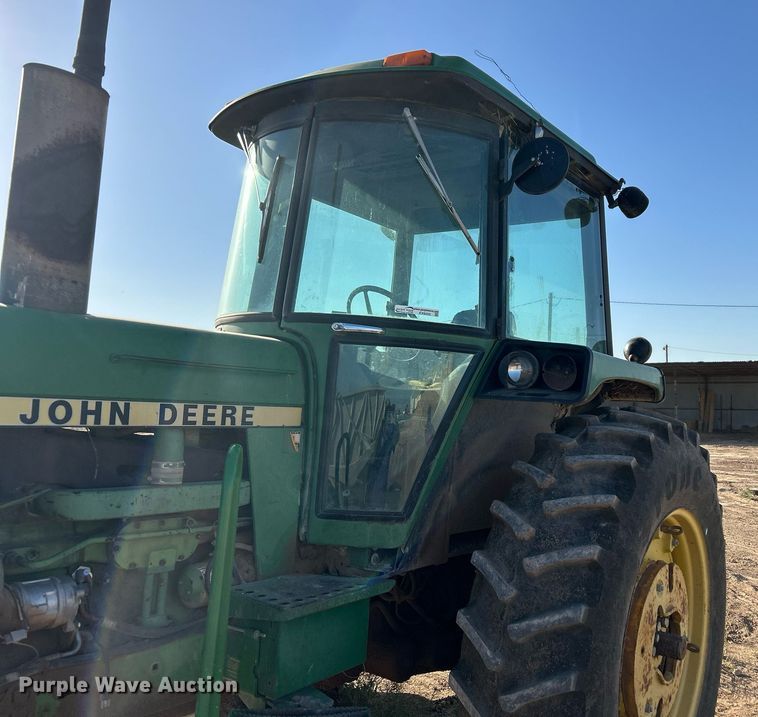 image for item EX9255 1978 John Deere 4240 tractor