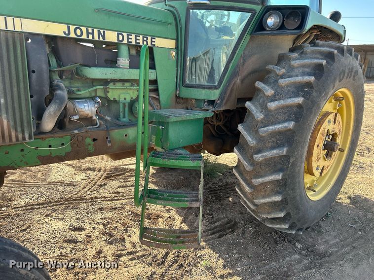 image for item EX9255 1978 John Deere 4240 tractor