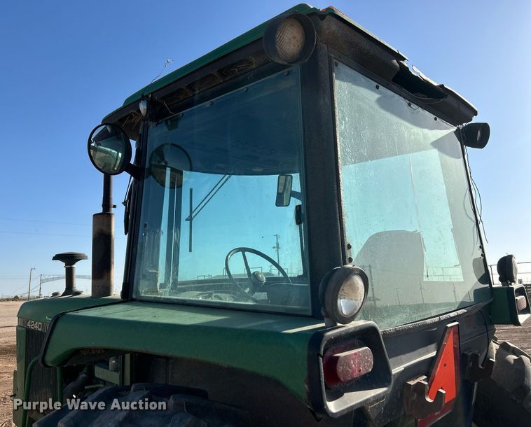 image for item EX9255 1978 John Deere 4240 tractor