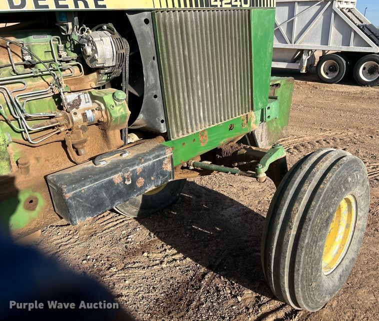 image for item EX9255 1978 John Deere 4240 tractor