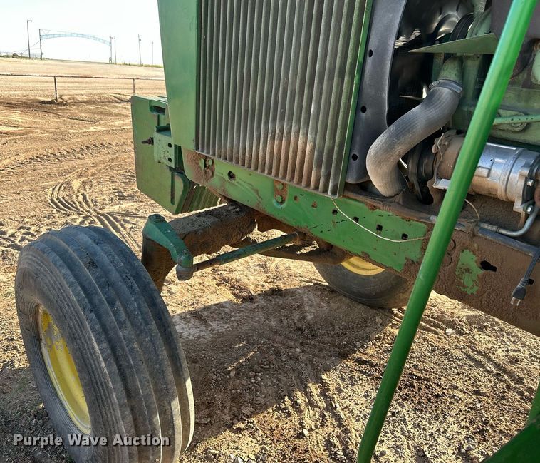 image for item EX9255 1978 John Deere 4240 tractor