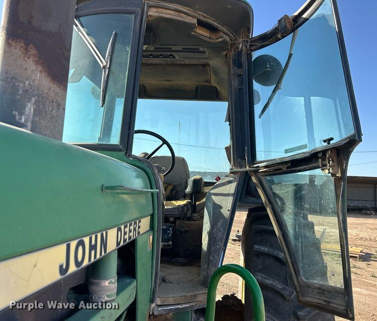 image for item EX9255 1978 John Deere 4240 tractor