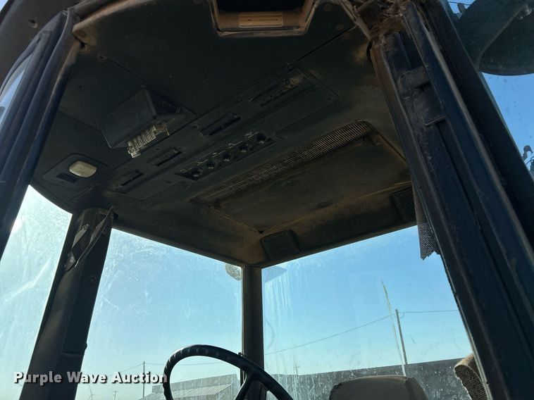 image for item EX9255 1978 John Deere 4240 tractor