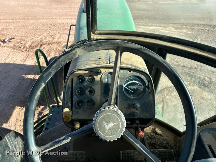 image for item EX9255 1978 John Deere 4240 tractor