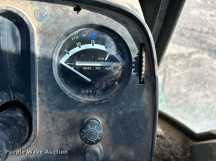 image for item EX9255 1978 John Deere 4240 tractor