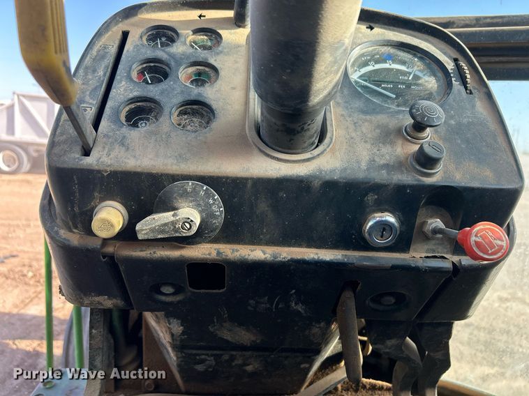 image for item EX9255 1978 John Deere 4240 tractor