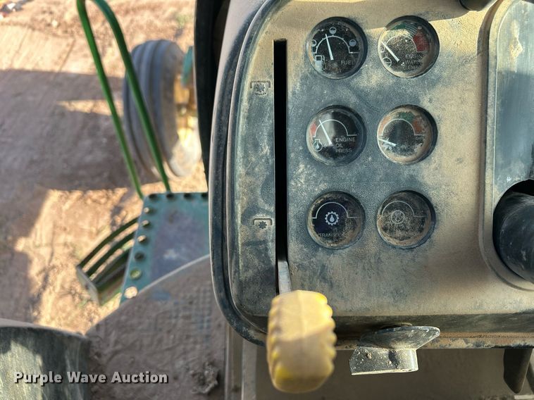 image for item EX9255 1978 John Deere 4240 tractor