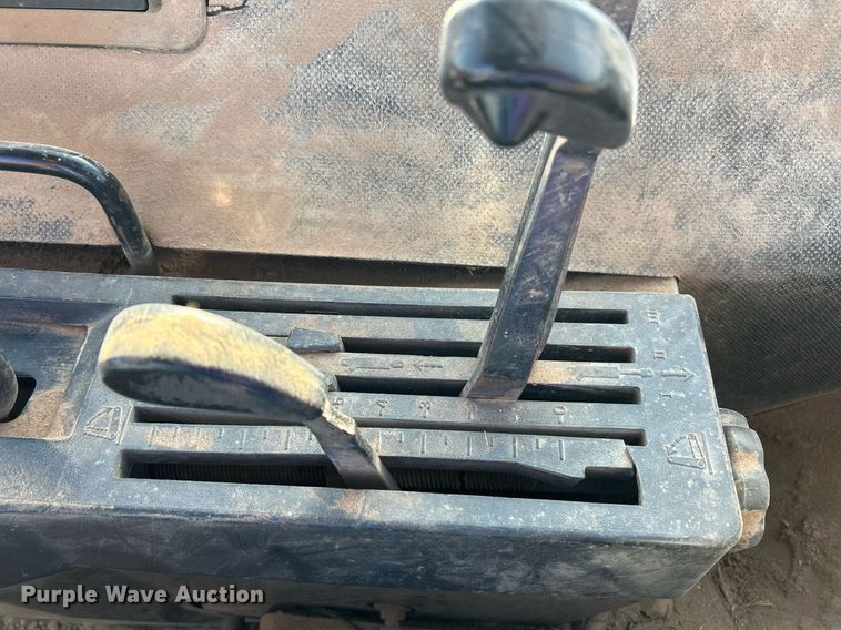 image for item EX9255 1978 John Deere 4240 tractor