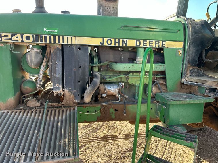 image for item EX9255 1978 John Deere 4240 tractor