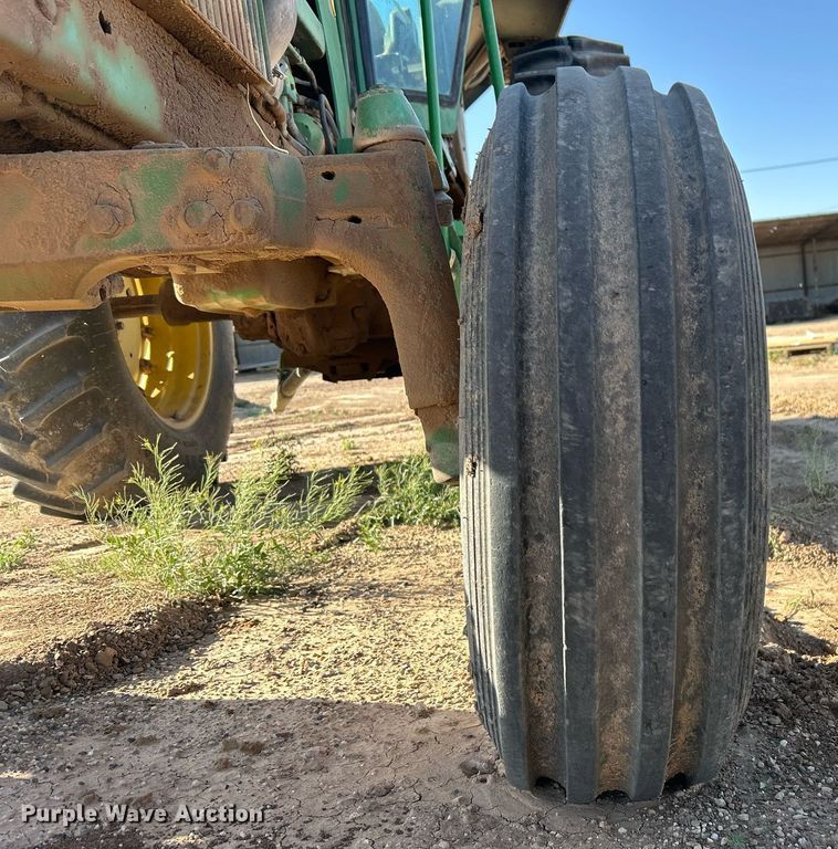 image for item EX9255 1978 John Deere 4240 tractor