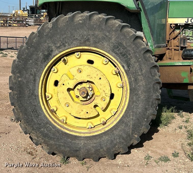 image for item EX9255 1978 John Deere 4240 tractor