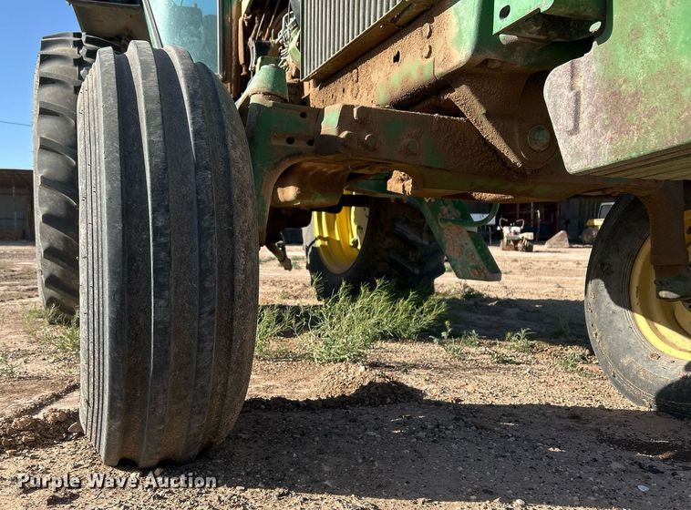 image for item EX9255 1978 John Deere 4240 tractor