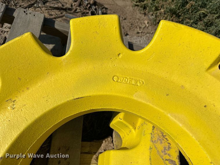 image for item EX9255 1978 John Deere 4240 tractor