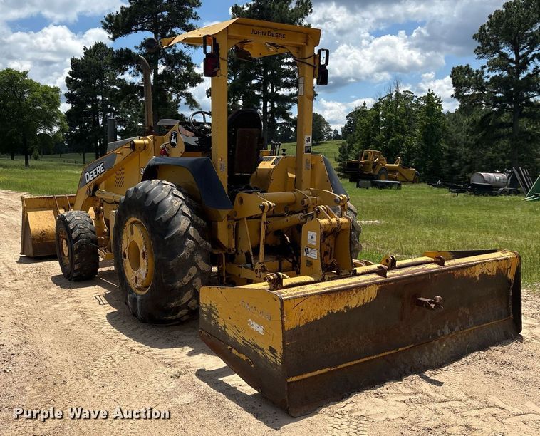 image for item ND9725 2006 John Deere 210LE landscape tractor