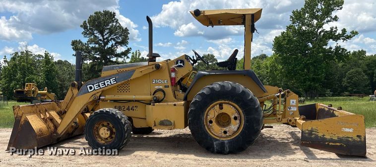 image for item ND9725 2006 John Deere 210LE landscape tractor