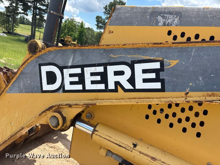 image for item ND9725 2006 John Deere 210LE landscape tractor