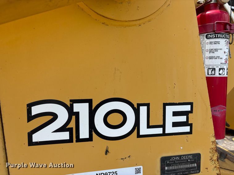 image for item ND9725 2006 John Deere 210LE landscape tractor