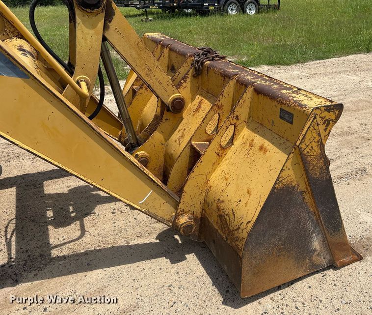 image for item ND9725 2006 John Deere 210LE landscape tractor