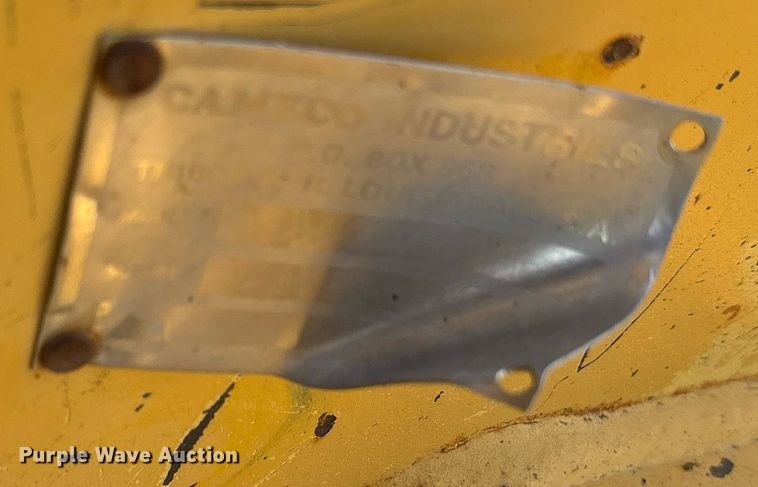 image for item ND9725 2006 John Deere 210LE landscape tractor