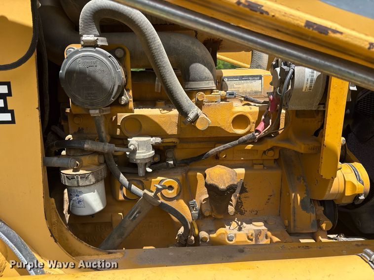 image for item ND9725 2006 John Deere 210LE landscape tractor