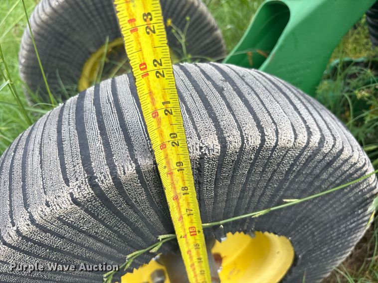 image for item ND9738 John Deere HX15 batwing rotary mower