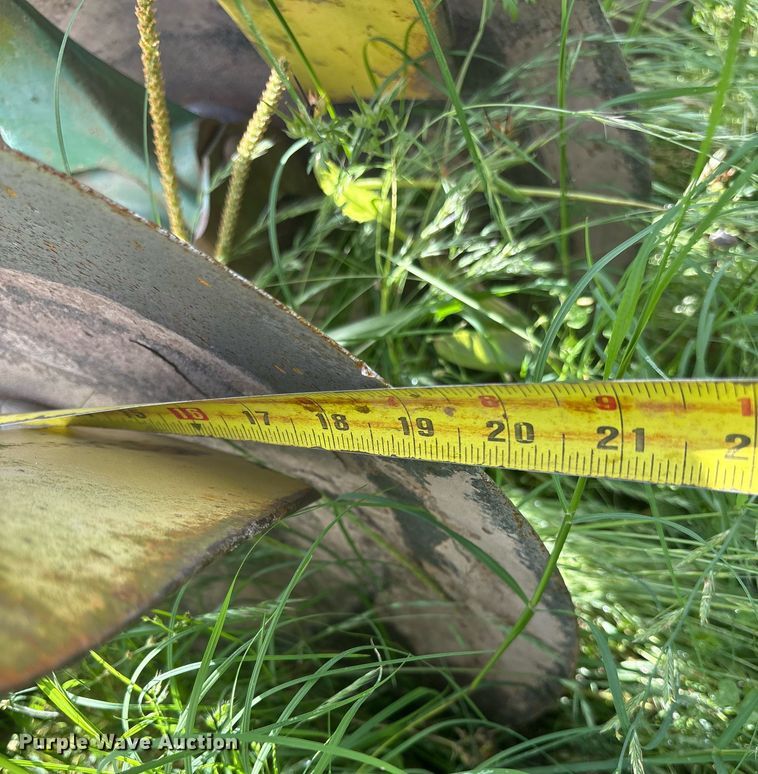 image for item ND9741 John Deere tandem disk