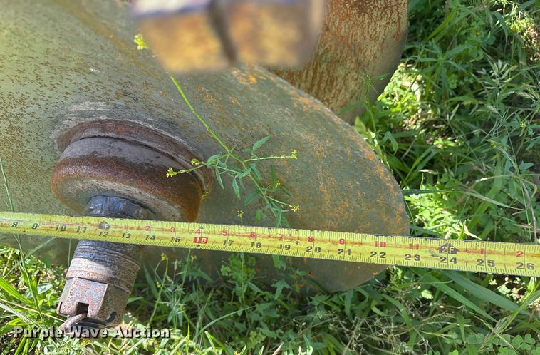 image for item ND9742 John Deere tandem disk