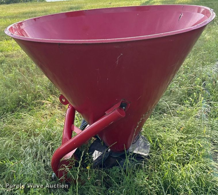 image for item ND9745 2016 Cosmo P Model spreader