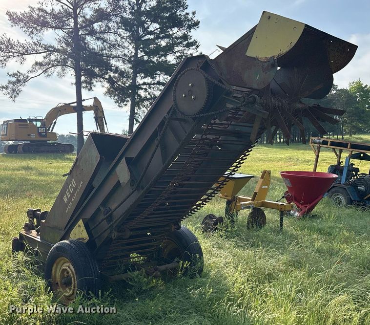 image for item ND9747 WECO 27 sprig harvester