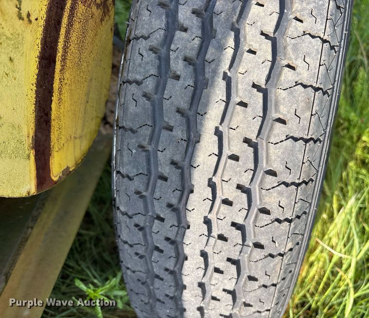 image for item ND9747 WECO 27 sprig harvester