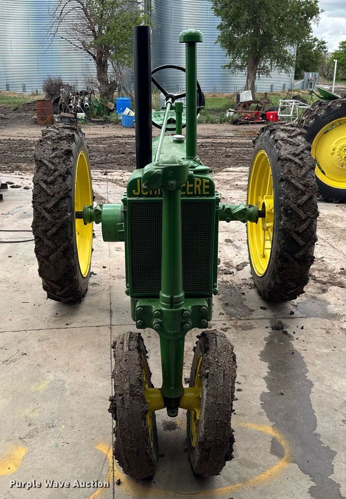 image for item NE9834 1936 John Deere B Tractor