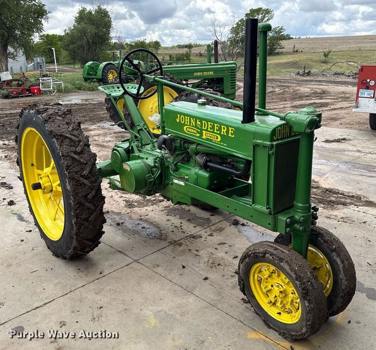image for item NE9834 1936 John Deere B Tractor