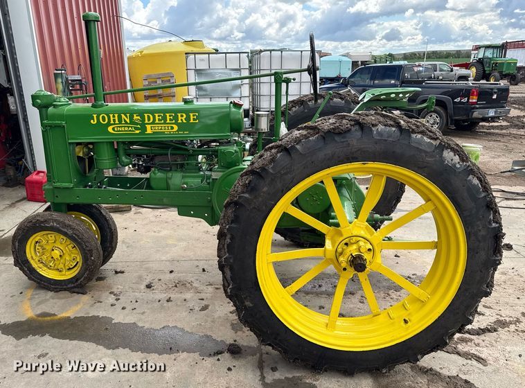 image for item NE9834 1936 John Deere B Tractor